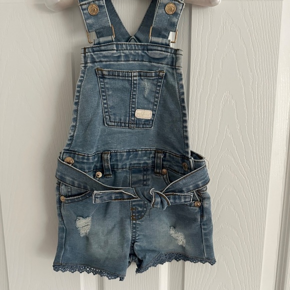 7 for all Mankind Toddler Girls Overall Shorts with Lace detail size 18 M - Picture 3 of 8